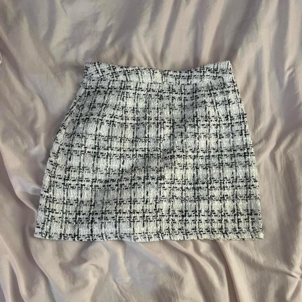 Chic Black and White Tweed Skirt